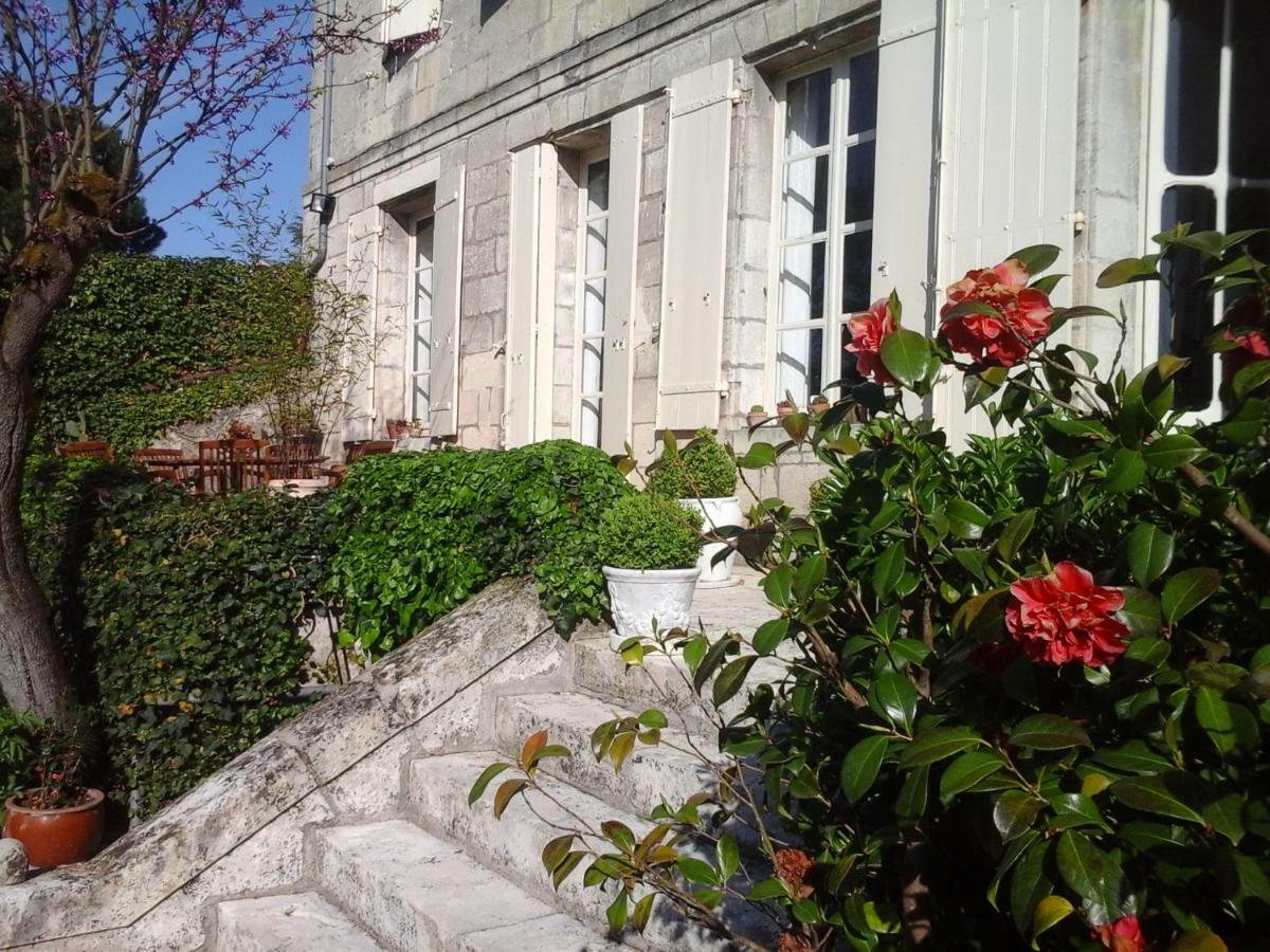 Hotel Le Grand Echiquier Coutras Exterior foto